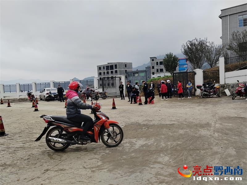 ��¡�����ֽ������(du��)���m(x��)�_չ���Ϳ����l(xi��ng)������(w��)