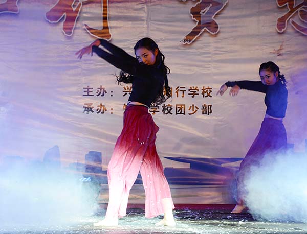 �d�x֪�ЌW(xu��)У�ڶ���У�@�Ļ�ˇ�g(sh��)��(ji��)�e�� �F(xi��n)��(ch��ng)