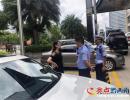 無證駕駛逃避檢查 興義交警迅速抓獲違法嫌疑人